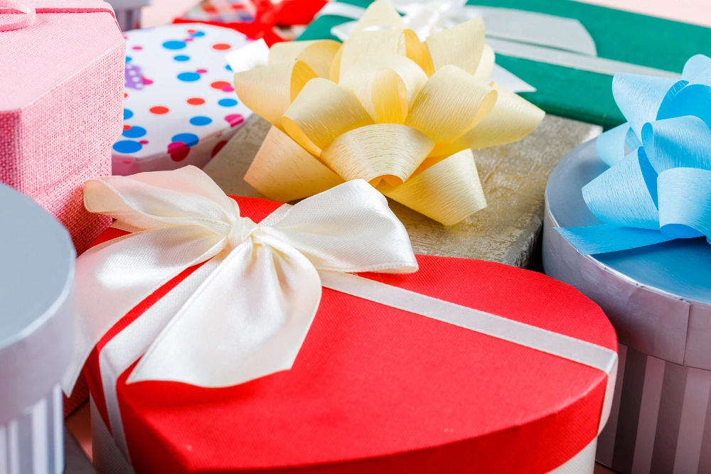 Kombinasi buket dengan kue